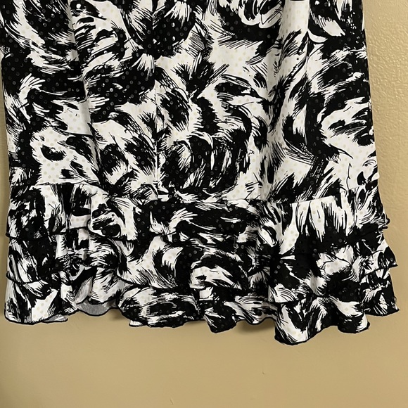 Dressbarn Black and White Ruffle Hem Babydoll Sequins Dress Sz 16 - Picture 4 of 7